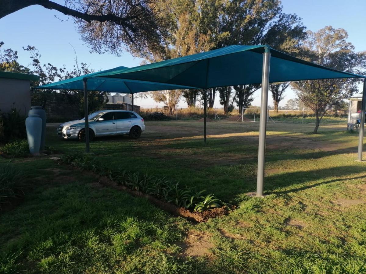 Biekiesvlei Hotell Lichtenburg Eksteriør bilde